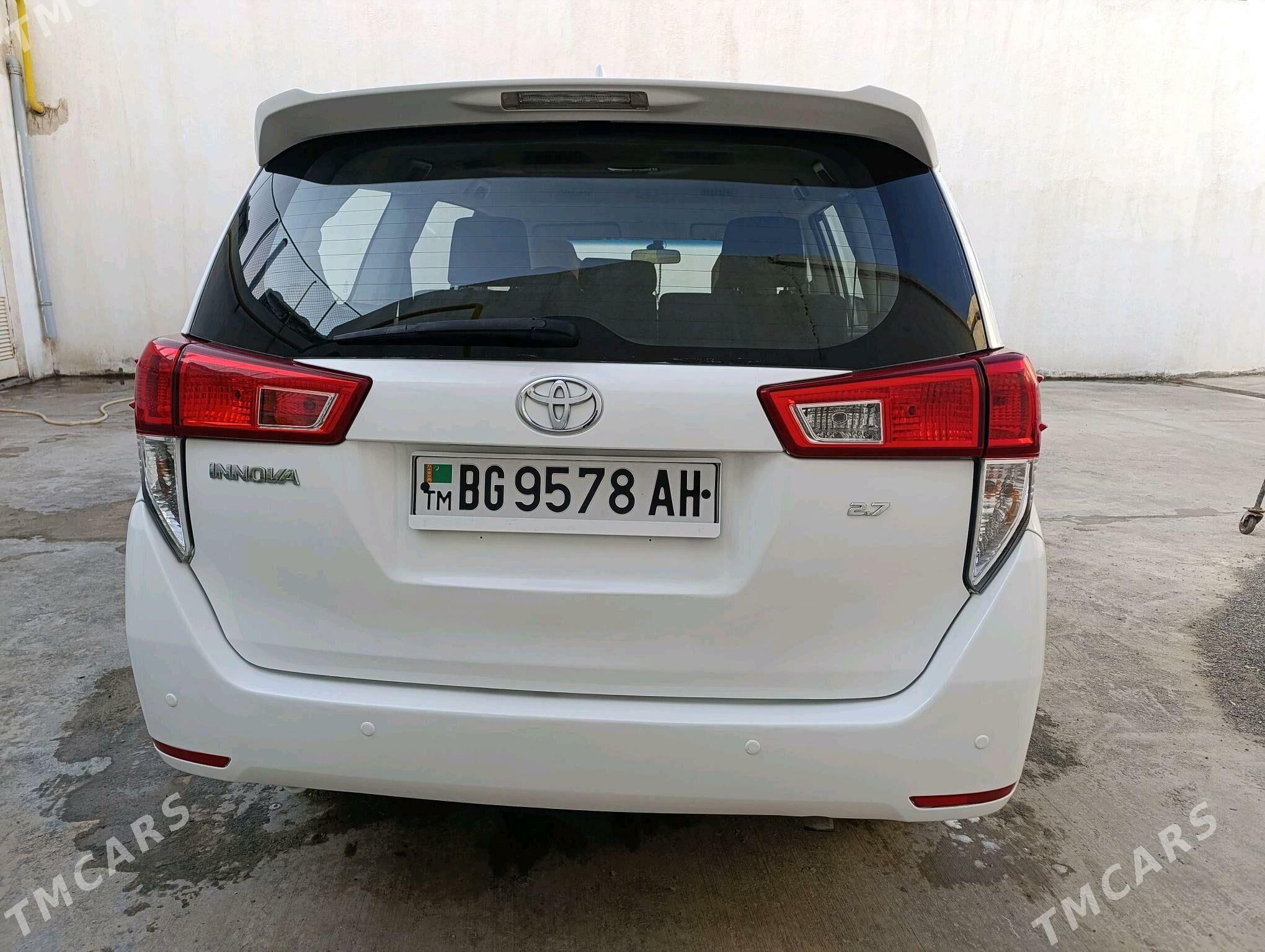 Toyota Innova 2021 - 290 000 TMT - Ашхабад - img 4