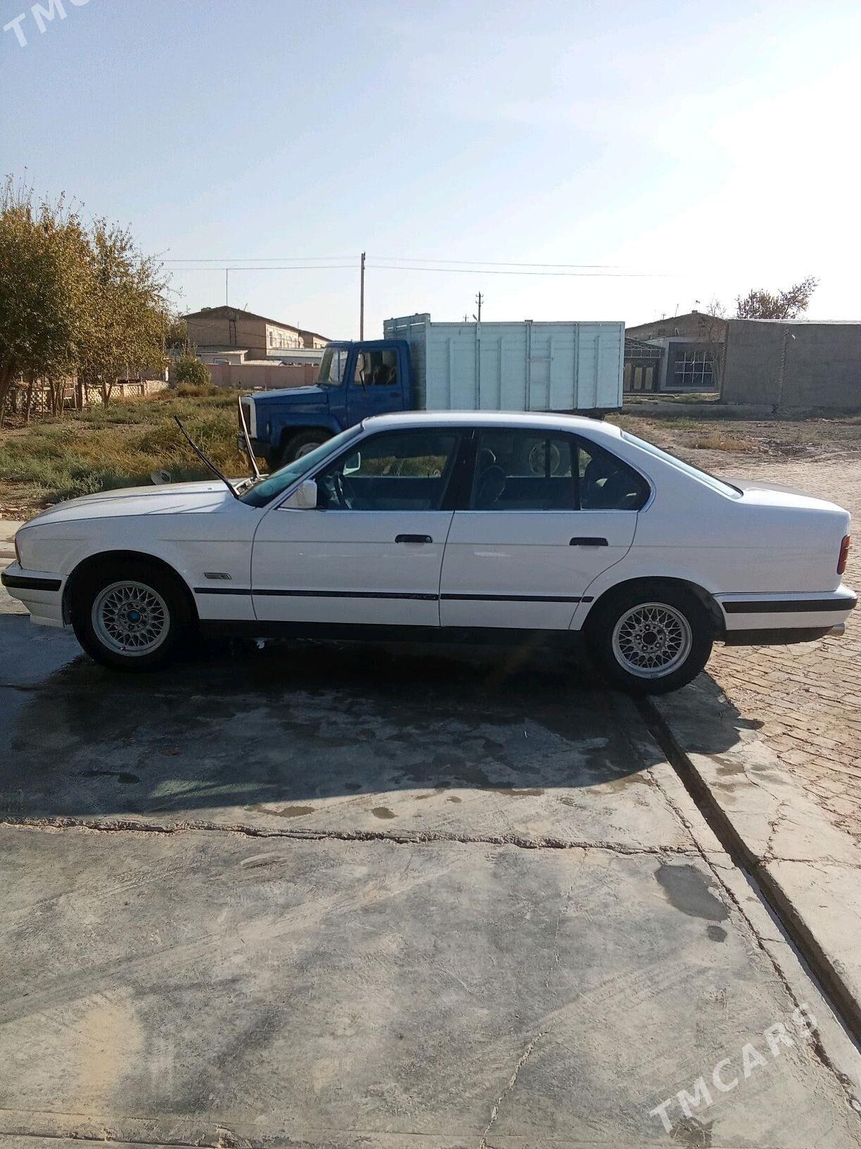 BMW 520 1992 - 46 000 TMT - Garagum etraby - img 3