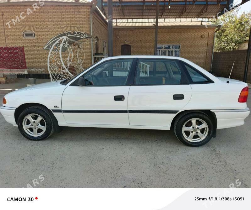 Opel Astra 1992 - 40 000 TMT - Mary - img 6