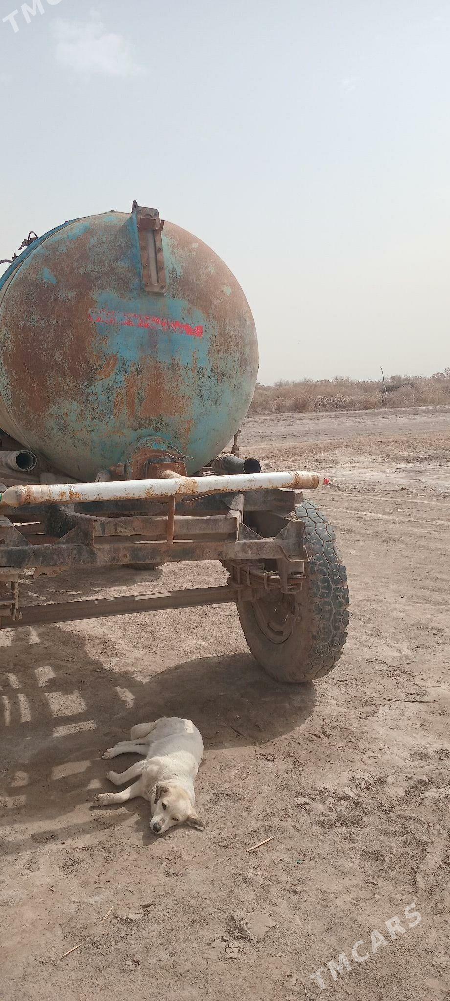 MTZ T-28 1993 - 20 000 TMT - етр. Туркменбаши - img 1