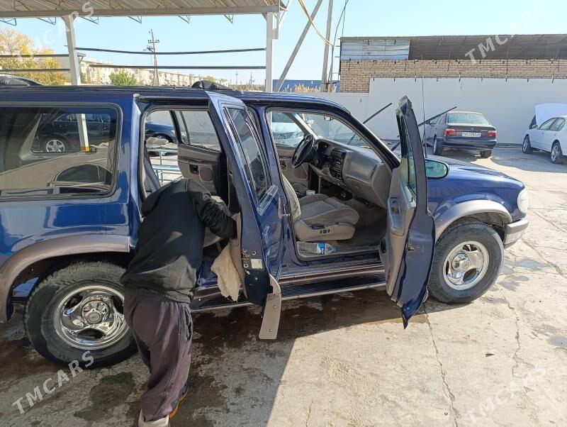 Ford Explorer 1996 - 45 000 TMT - Туркменабат - img 8