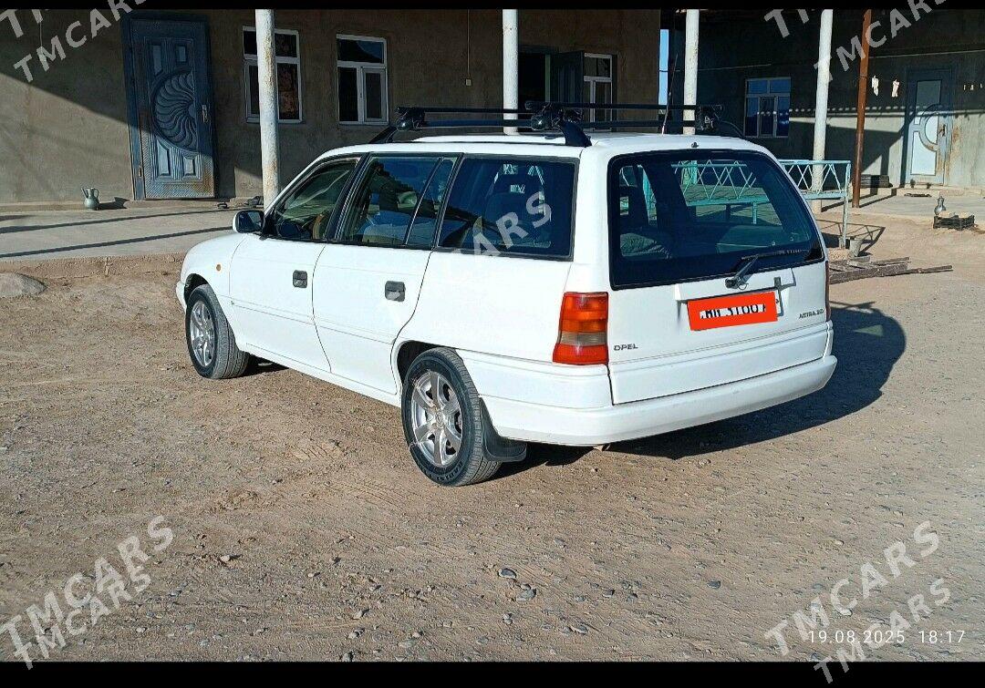 Opel Astra 1996 - 58 000 TMT - Мары - img 4