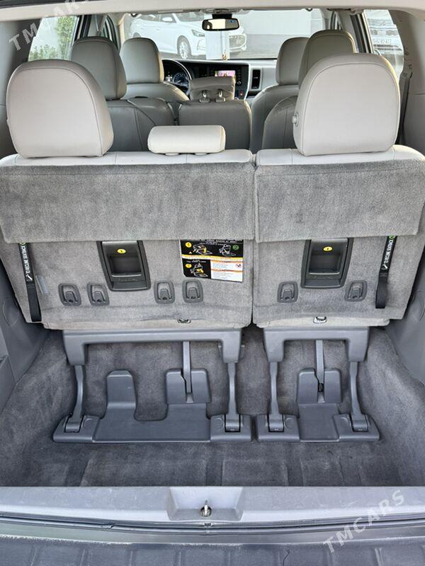 Toyota Sienna 2018 - 440 000 TMT - Aşgabat - img 8