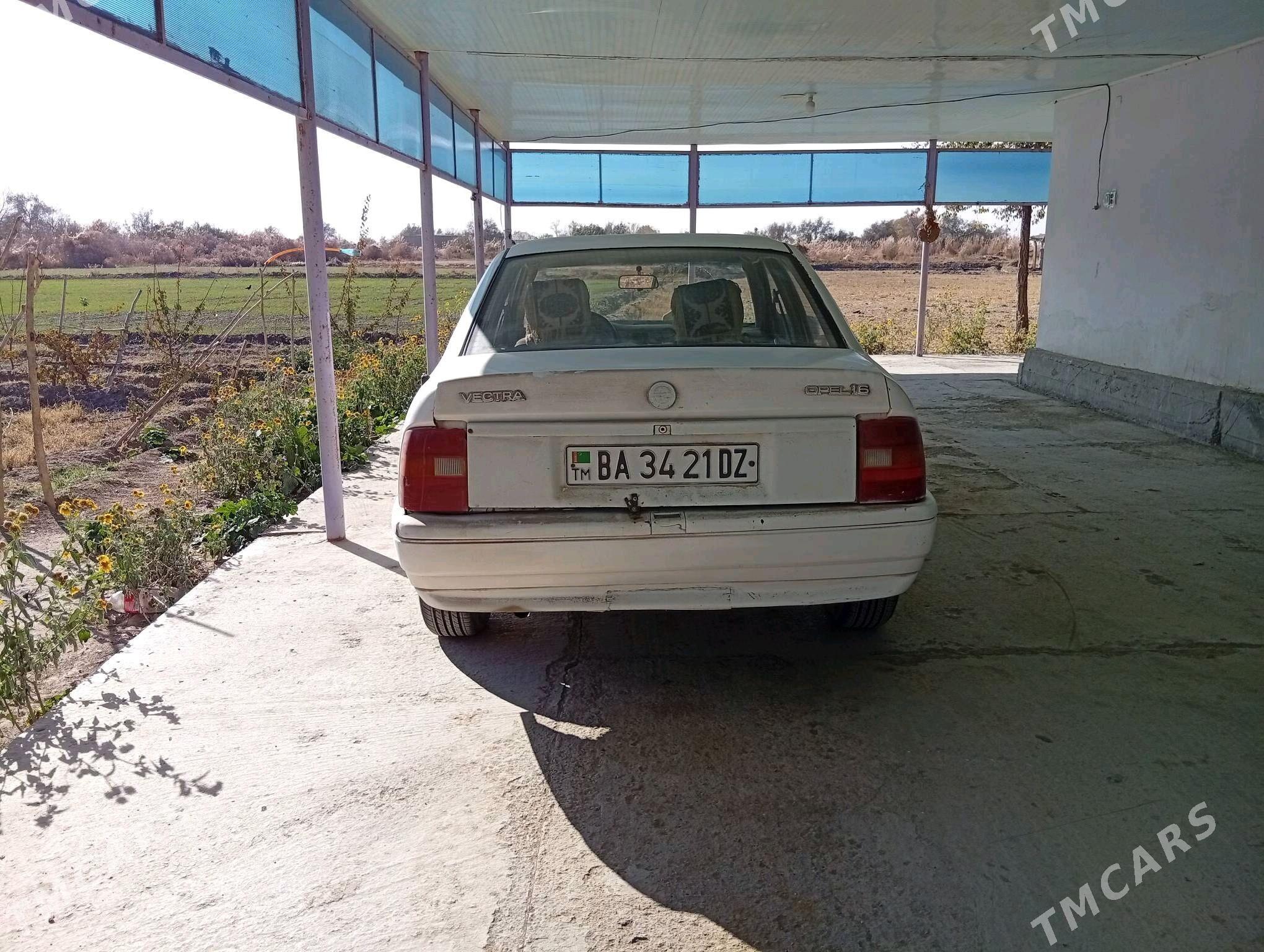 Opel Vectra 1990 - 30 000 TMT - Болдумсаз - img 1