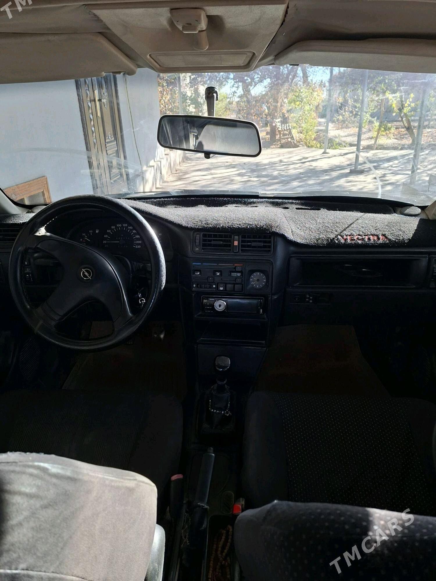 Opel Vectra 1992 - 37 000 TMT - Губадаг - img 2