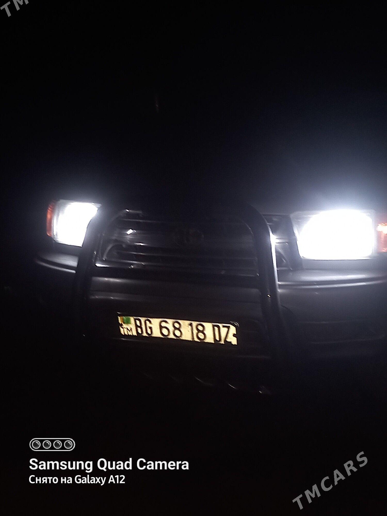 Toyota 4Runner 2001 - 170 000 TMT - Daşoguz - img 1