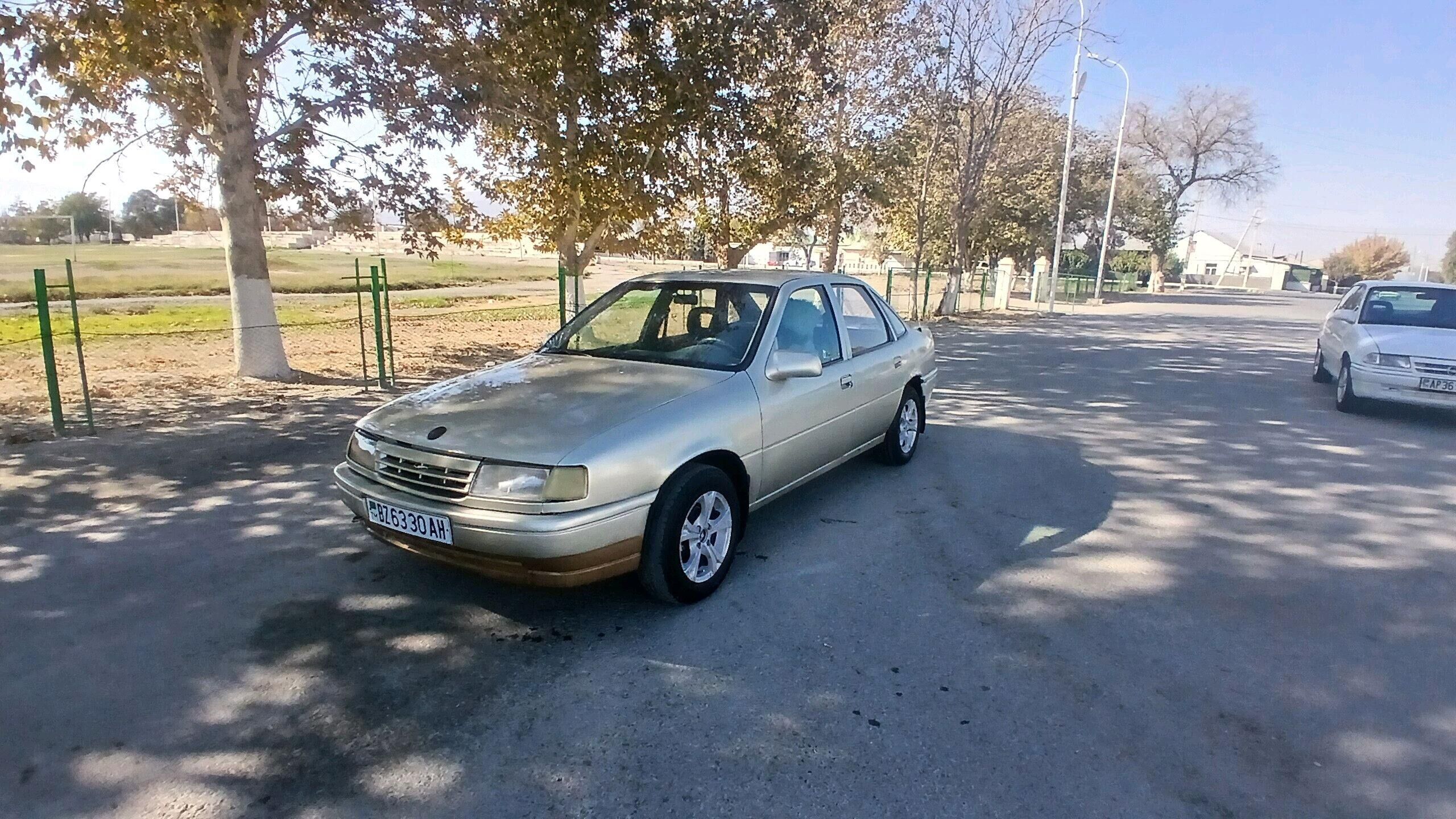 Opel Vectra 1991 - 27 000 TMT - Бузмеин - img 1