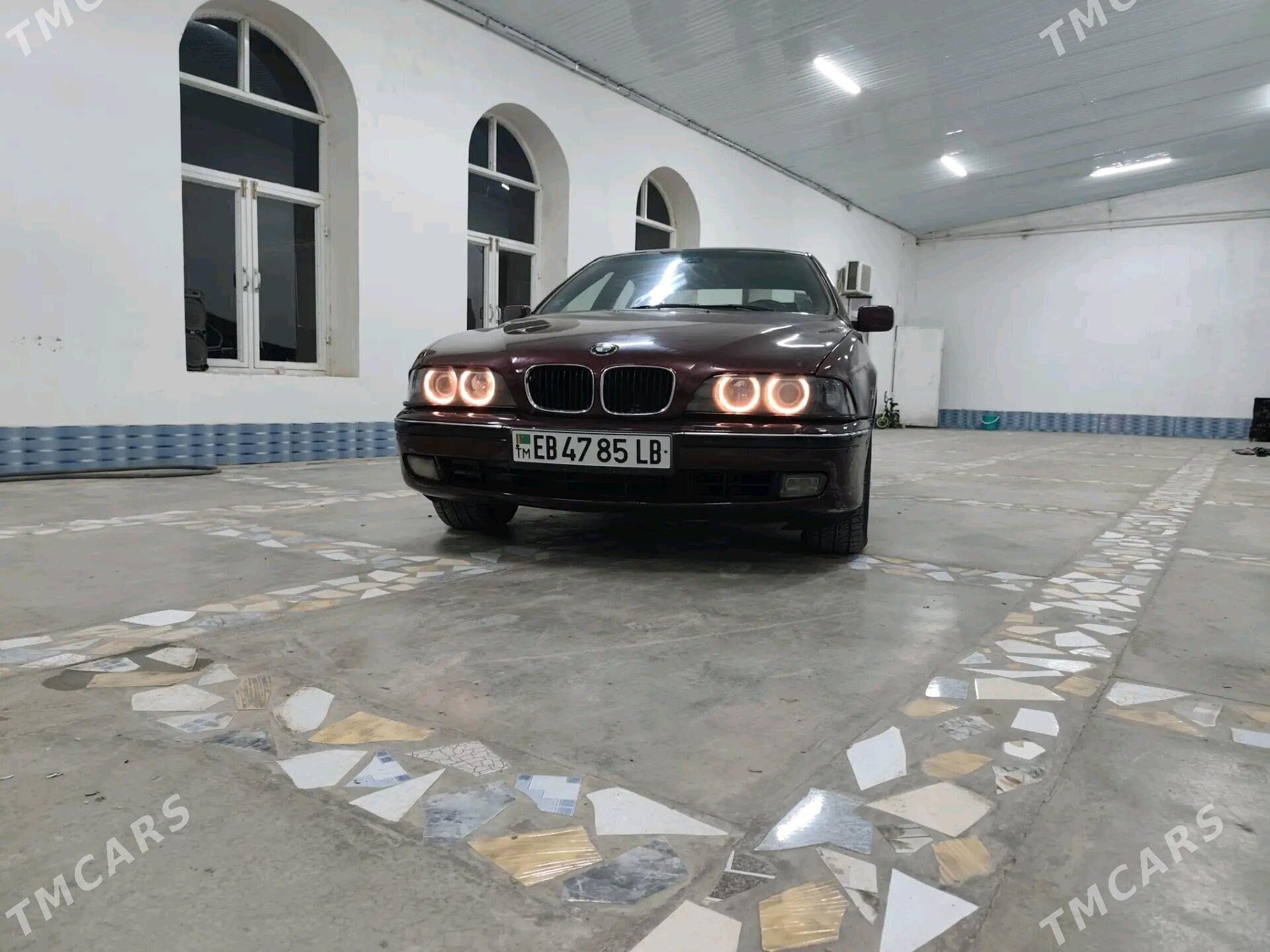 BMW E39 1998 - 92 000 TMT - Туркменабат - img 1