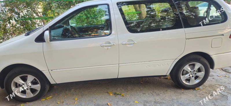 Toyota Sienna 2000 - 150 000 TMT - 5 мкр - img 2