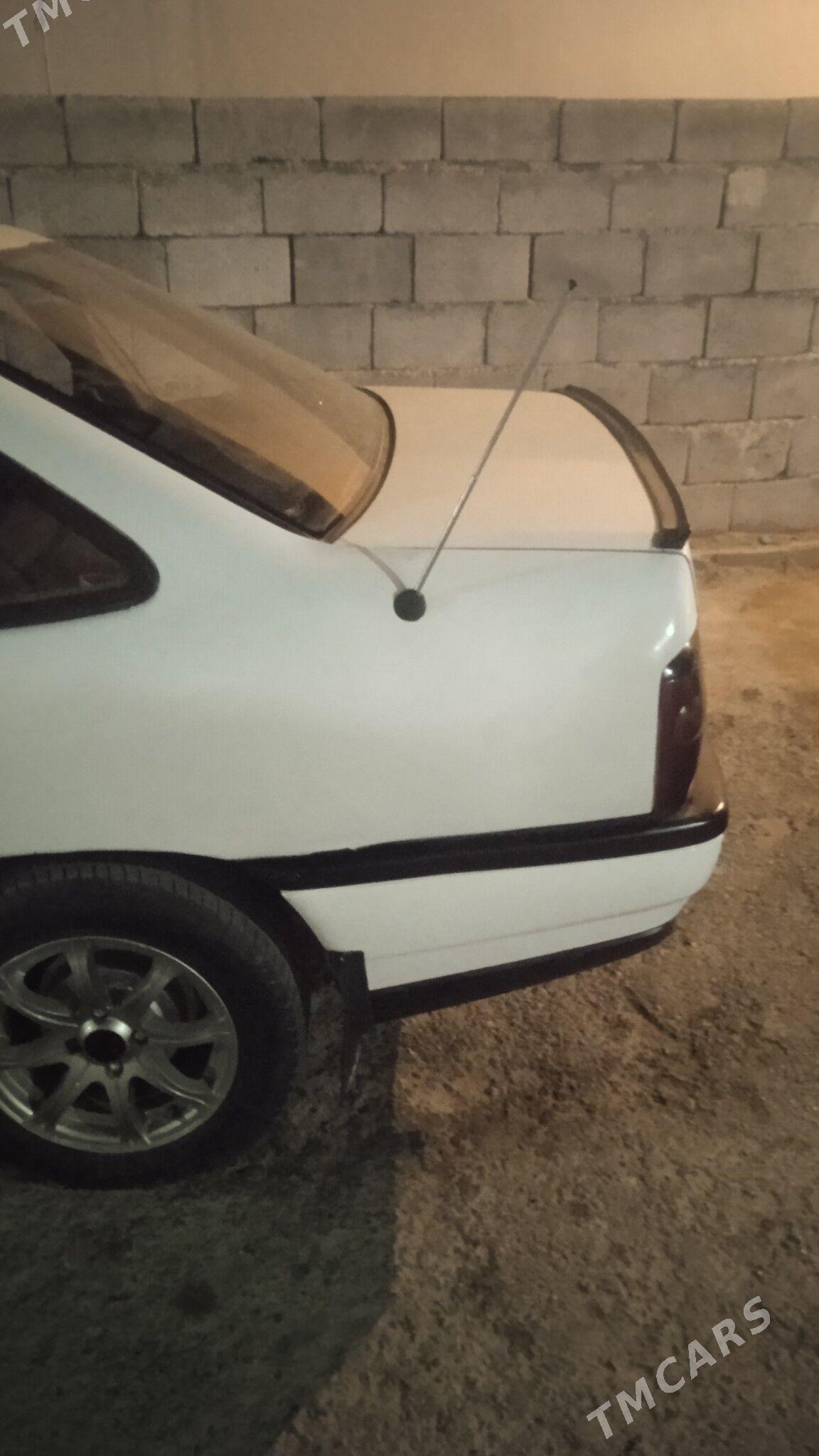 Opel Vectra 1991 - 39 000 TMT - Багир - img 5