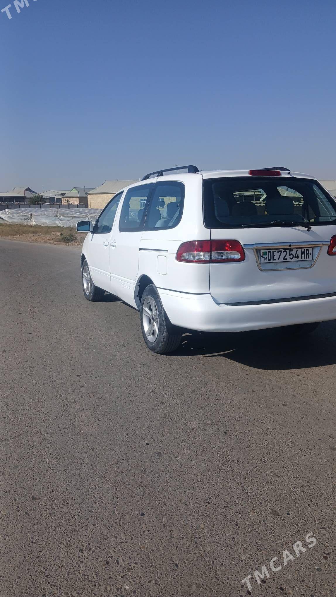 Toyota Sienna 1999 - 150 000 TMT - Мары - img 3