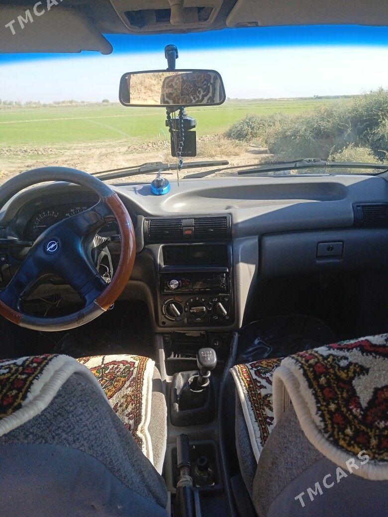 Opel Astra 1992 - 30 000 TMT - Дянев - img 5