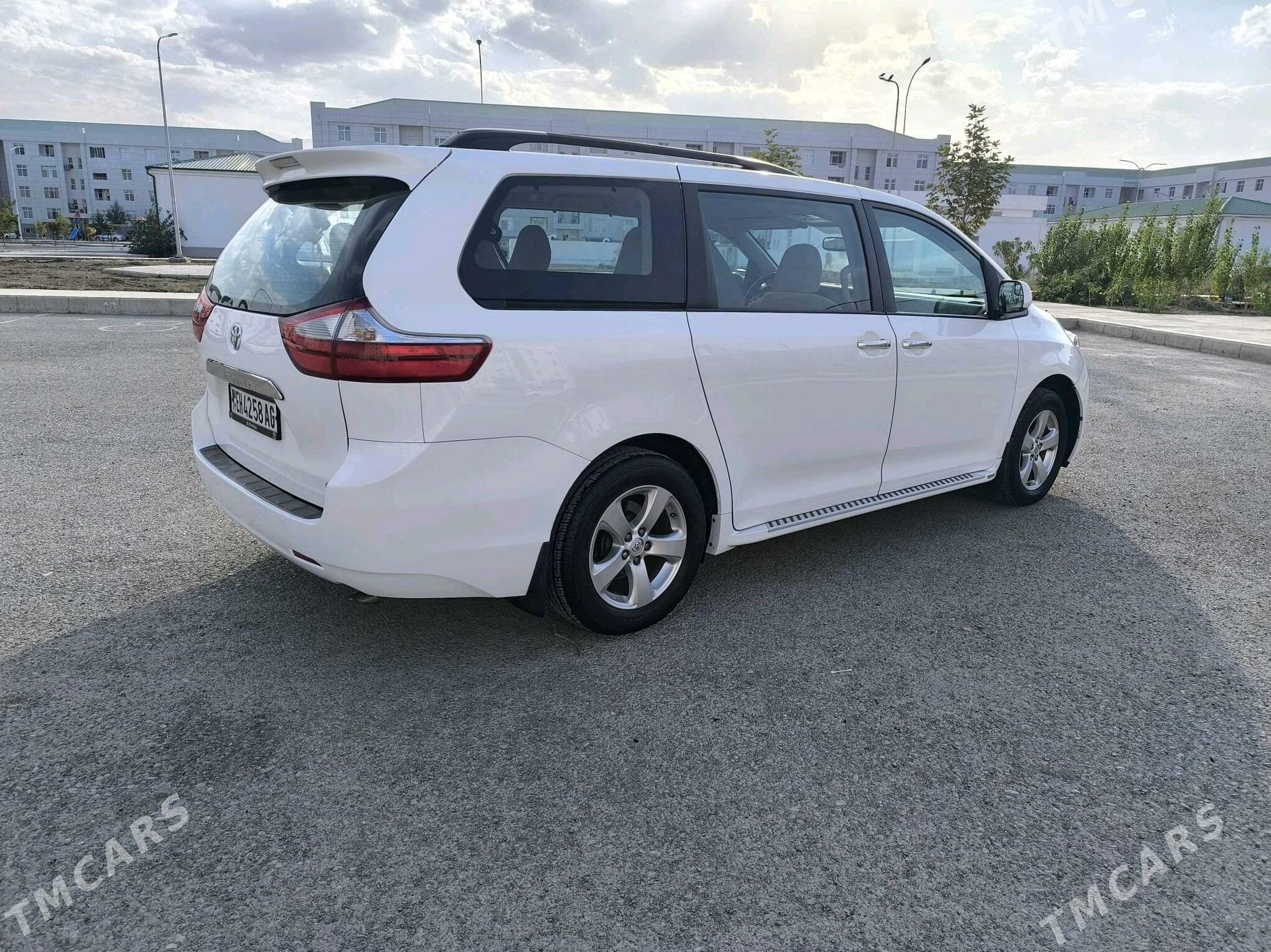Toyota Sienna 2016 - 355 000 TMT - Ашхабад - img 4