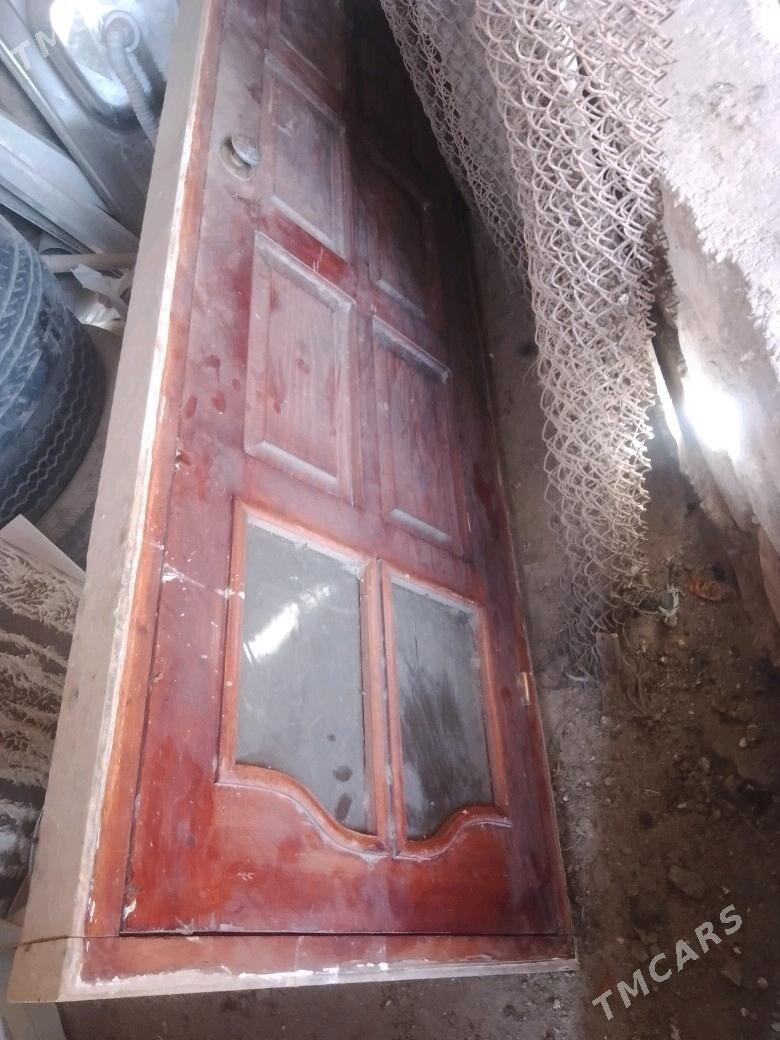 Agaç gapy, Дверь деревянная. - Türkmenbaşy - img 4