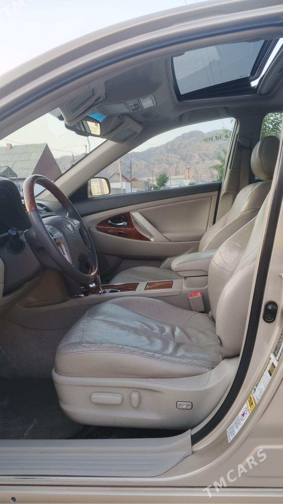 Toyota Camry 2010 - 240 000 TMT - Balkanabat - img 5