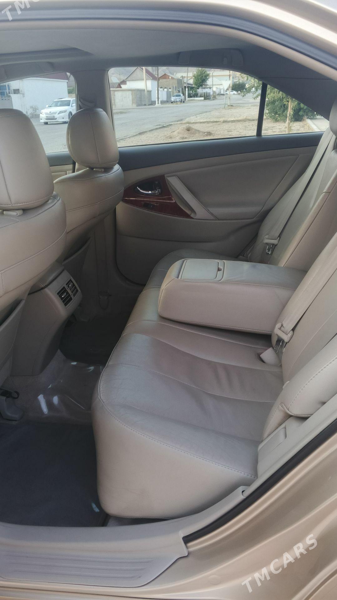 Toyota Camry 2010 - 240 000 TMT - Balkanabat - img 6