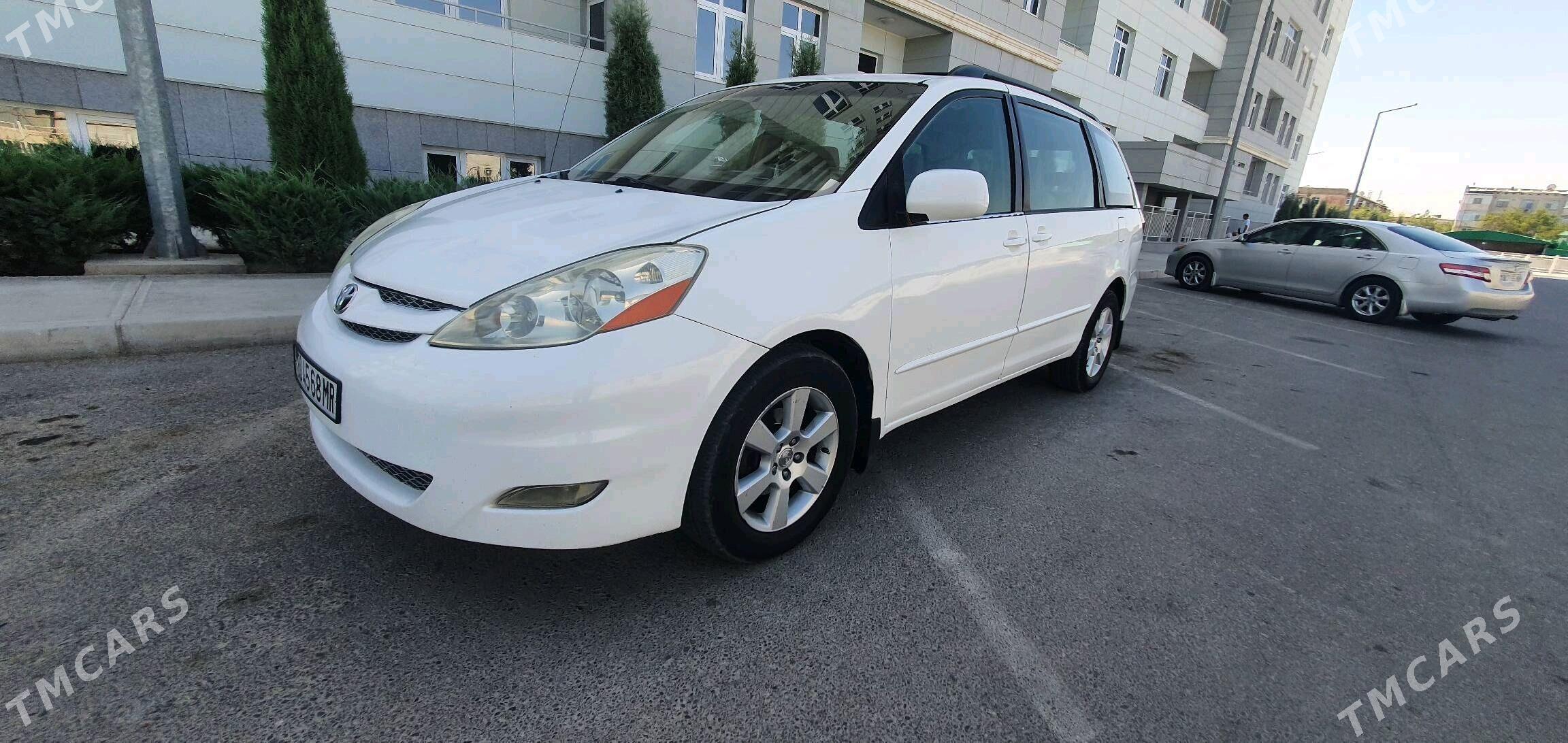 Toyota Sienna 2004 - 210 000 TMT - Мары - img 3