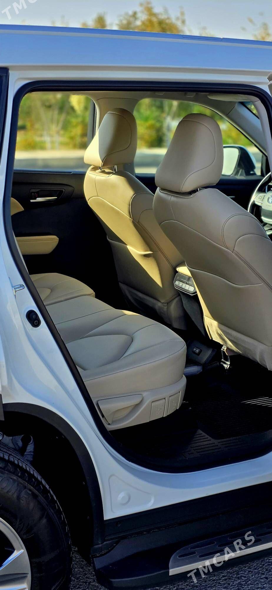 Toyota Highlander 2023 - 600 000 TMT - Ашхабад - img 7