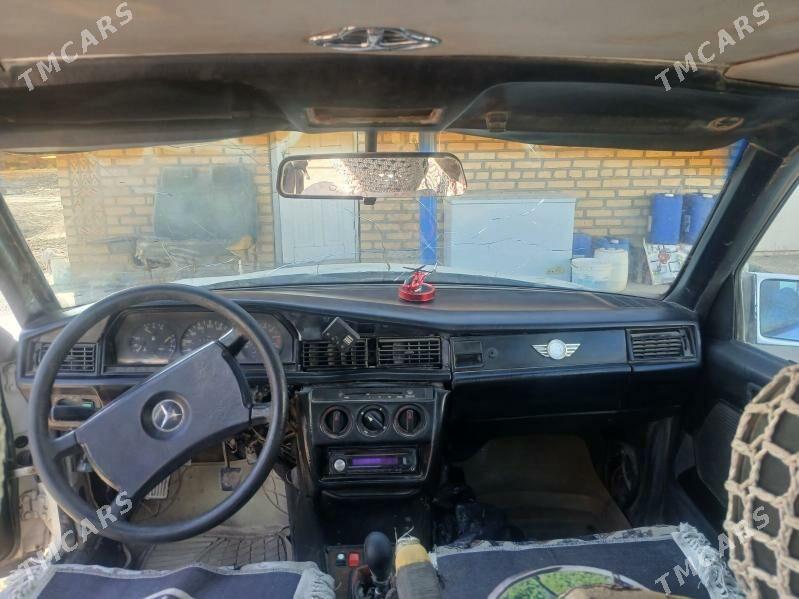 Mercedes-Benz 190E 1985 - 30 000 TMT - Boldumsaz - img 5