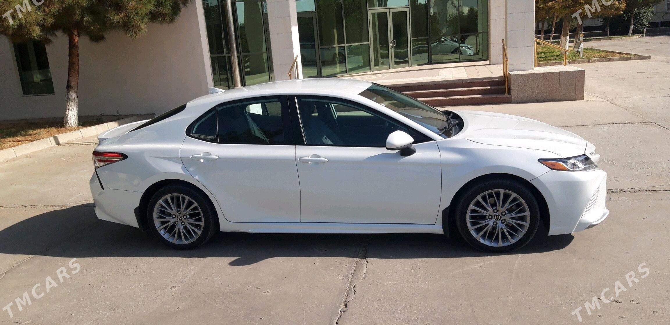 Toyota Camry 2021 - 295 000 TMT - Мары - img 3