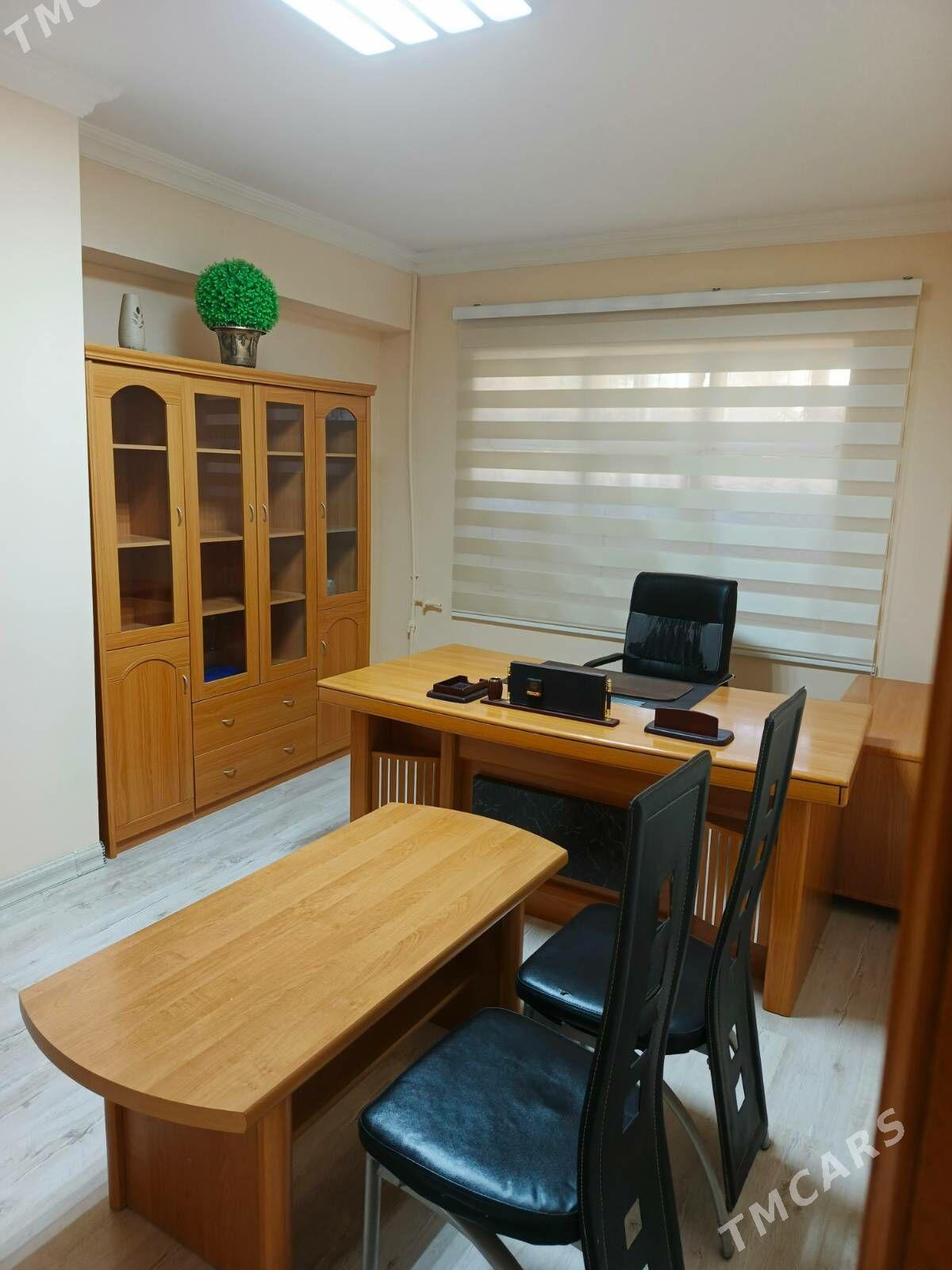 ОФИС ГАУДАН "В" МИР АЙТАКОВА - Howdan "W" - img 1