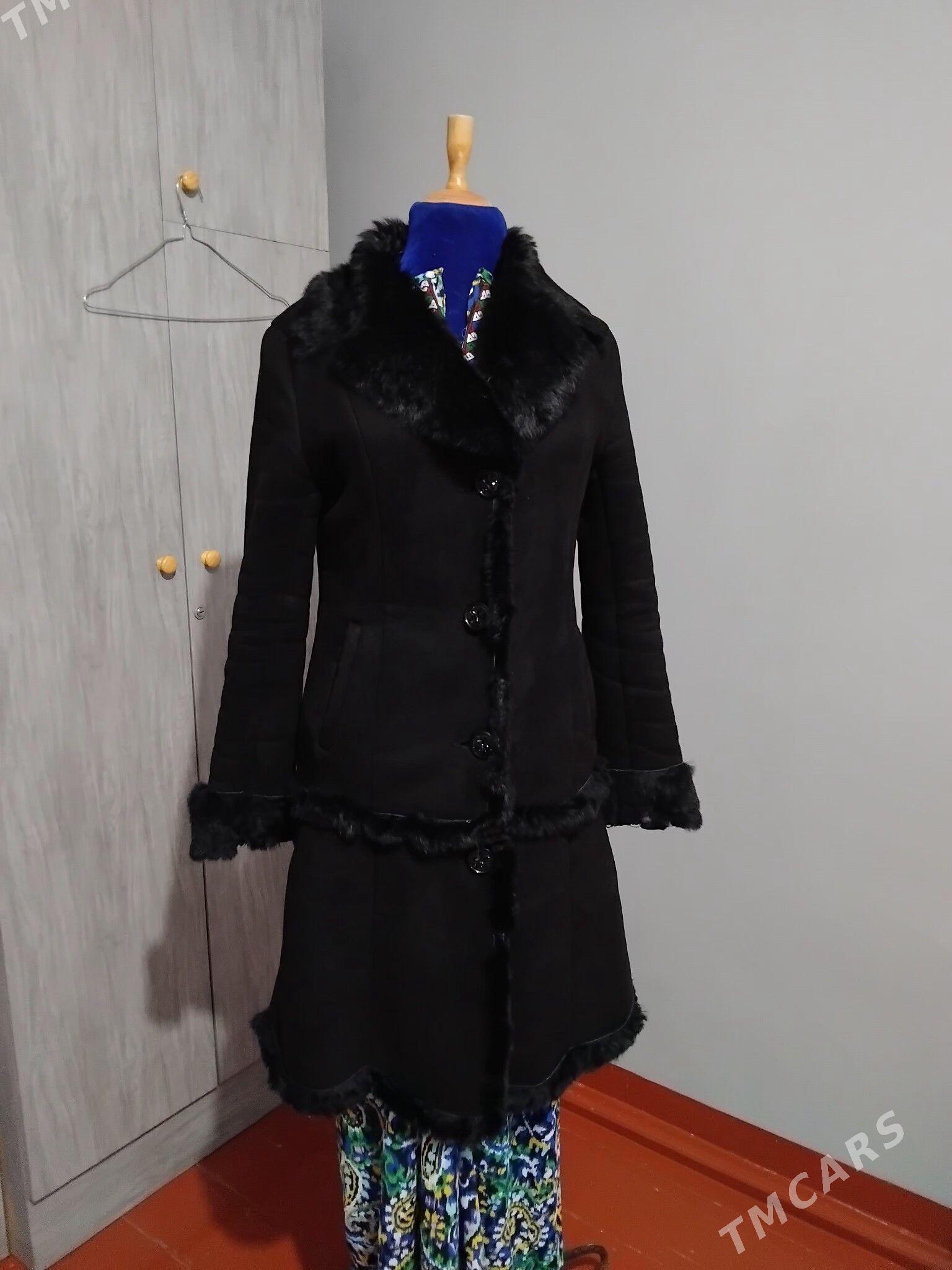 palto.kurtka - Гурбансолтан Едже - img 4