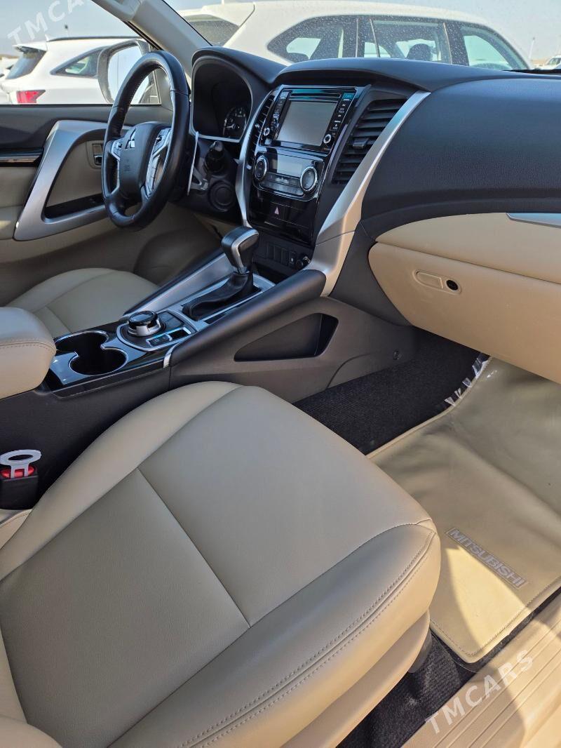 Mitsubishi Montero 2019 - 375 000 TMT - Aşgabat - img 5