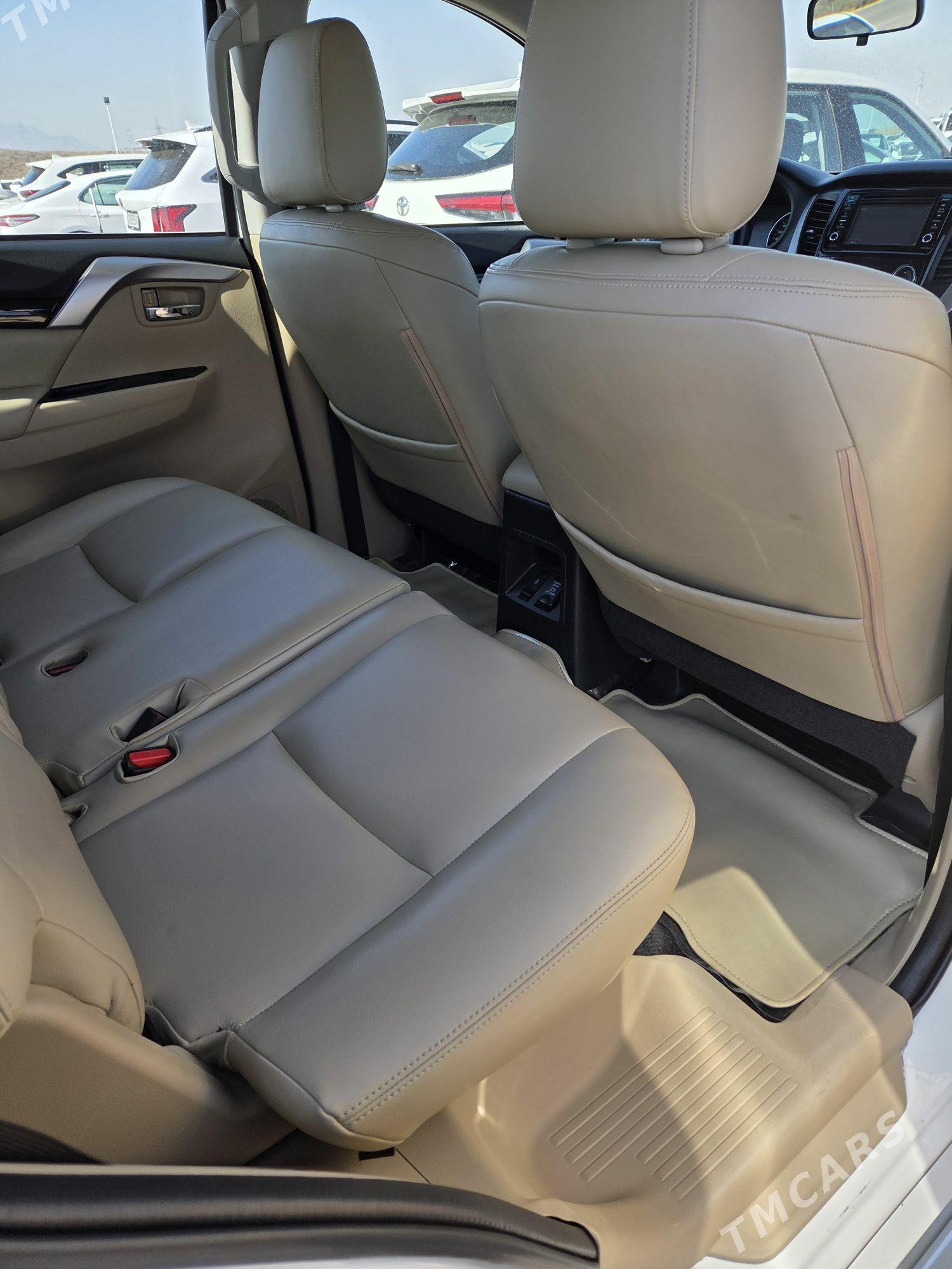 Mitsubishi Montero 2019 - 375 000 TMT - Aşgabat - img 4