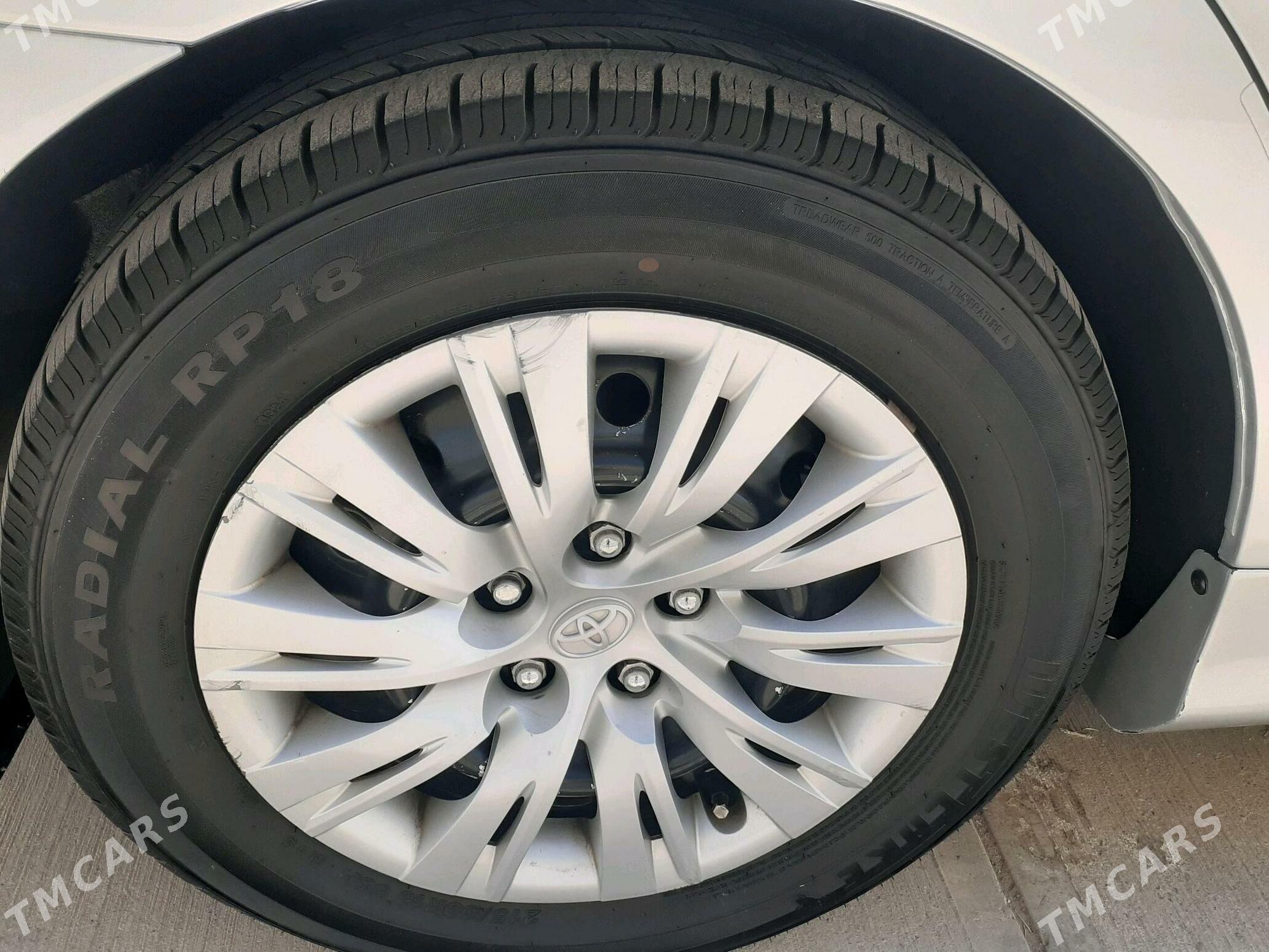 Toyota Camry 2012 - 217 000 TMT - Дашогуз - img 9