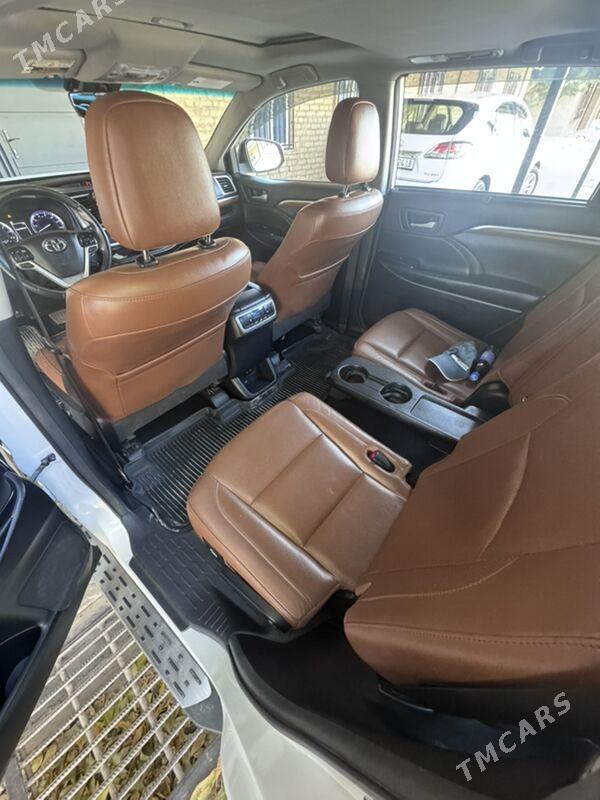 Toyota Highlander 2018 - 435 000 TMT - Туркменабат - img 3