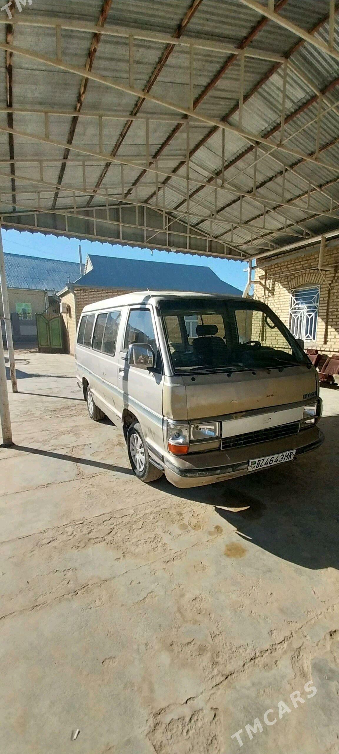 Toyota Hiace 1989 - 28 000 TMT - Mary - img 5