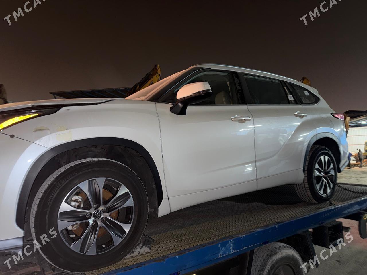 Toyota Highlander 2021 - 460 000 TMT - Мары - img 3