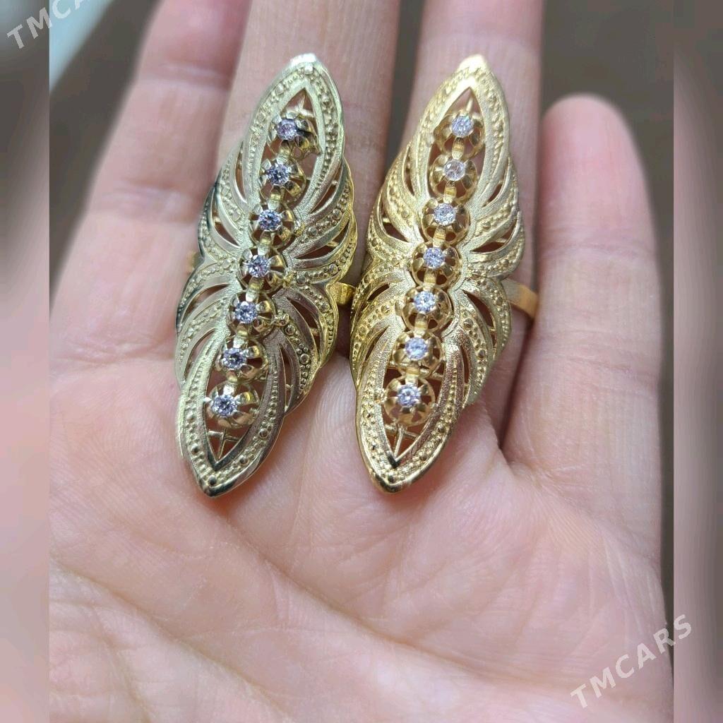 Özbekden gelÿan ÿüzük, 7 gözel - Мир 1 - img 1