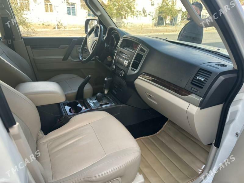Mitsubishi Pajero 2015 - 350 000 TMT - Türkmenbaşy - img 5