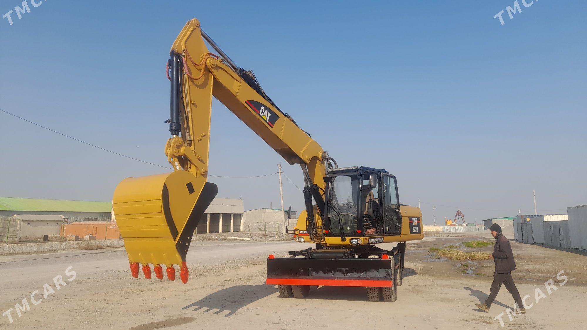 Caterpillar Excavator 2012 - 900 000 TMT - Бузмеин - img 1