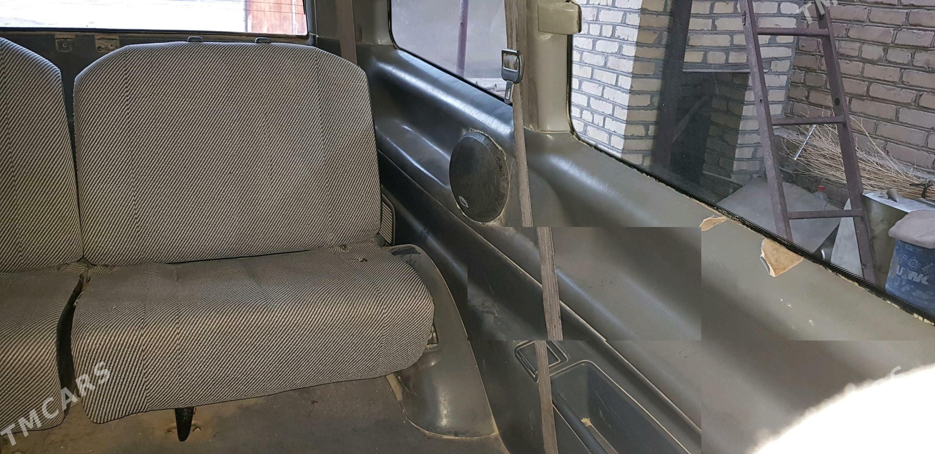 Toyota Previa 1993 - 70 000 TMT - Халач - img 6