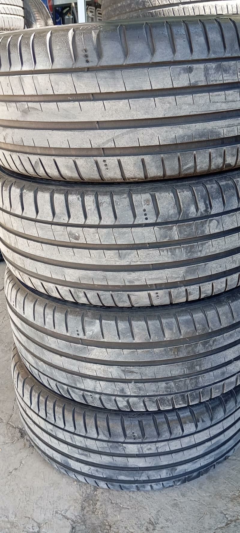 235 45 18 MICHELIN 3 000 TMT - Бедев - img 2