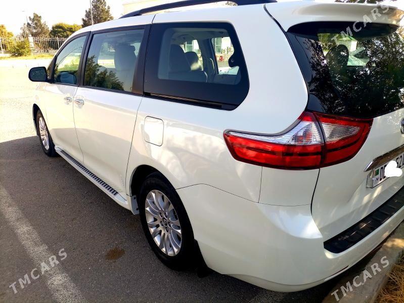 Toyota Sienna 2019 - 450 000 TMT - Кёнеургенч - img 6