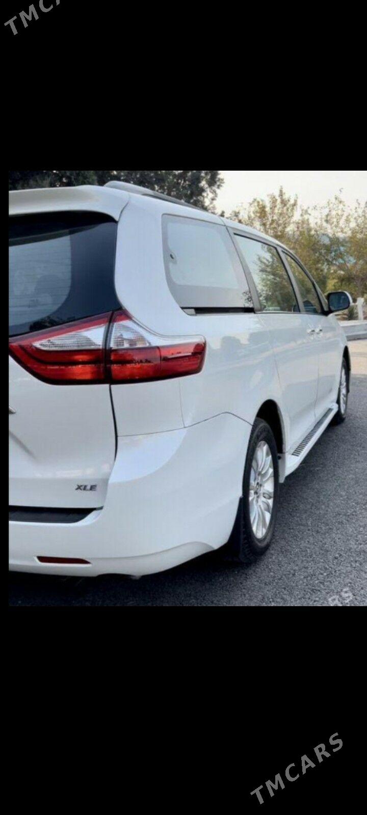 Toyota Sienna 2019 - 450 000 TMT - Кёнеургенч - img 9