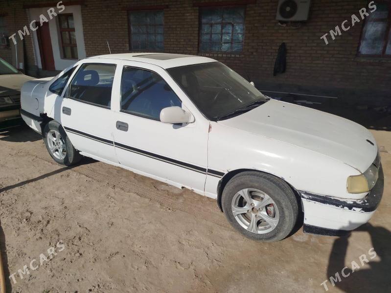 Opel Vectra 1992 - 15 000 TMT - Фарап - img 2