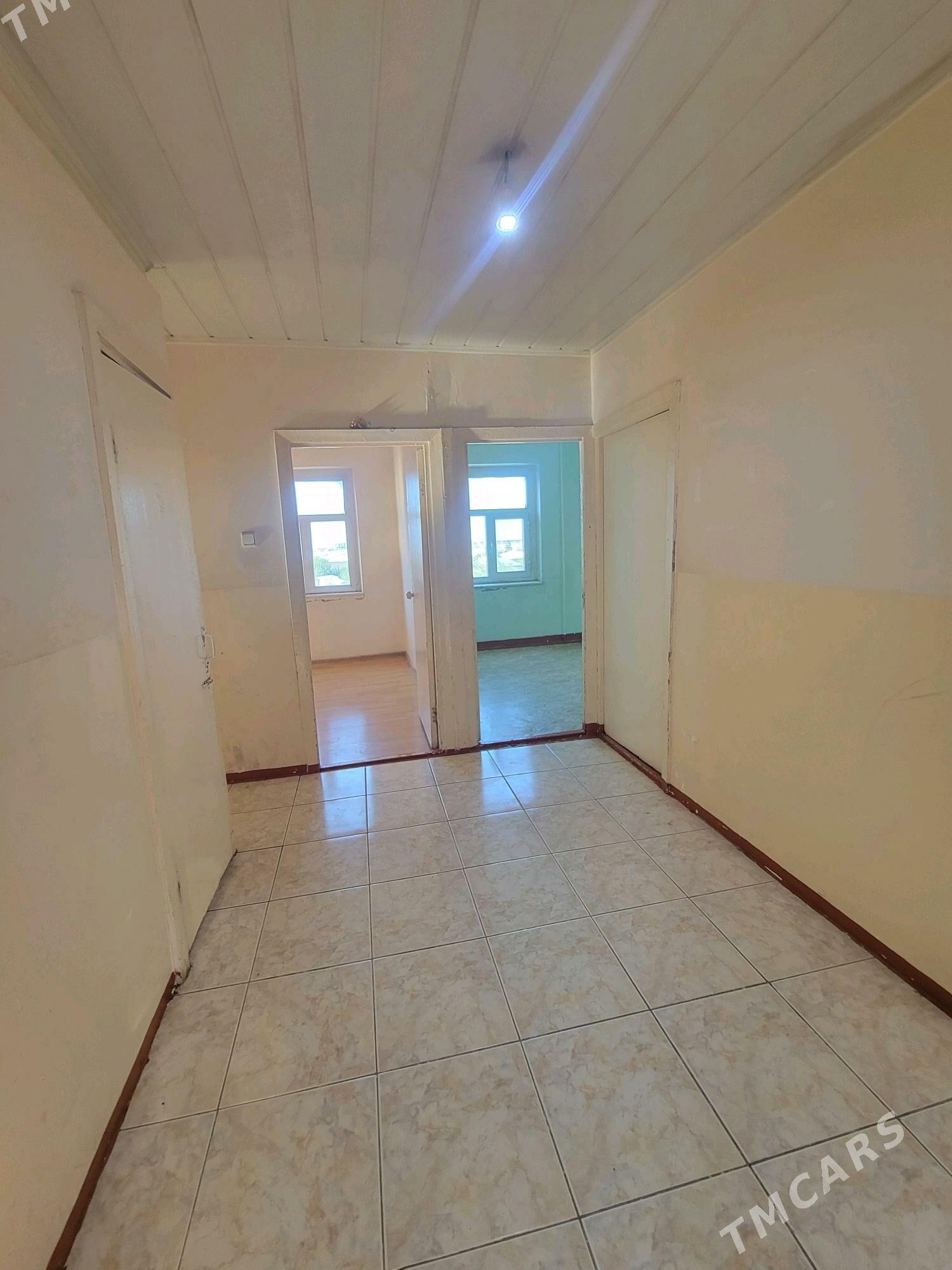 Satlyk 3 komnat eýesinden - Мары - img 1