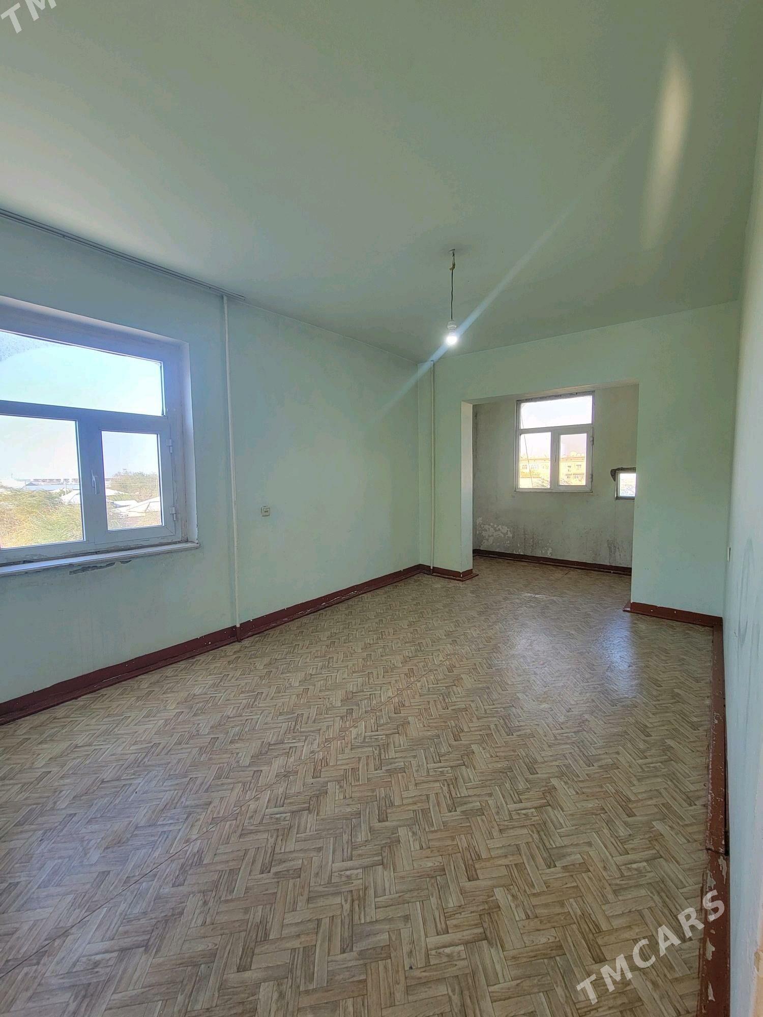 Satlyk 3 komnat eýesinden - Мары - img 3