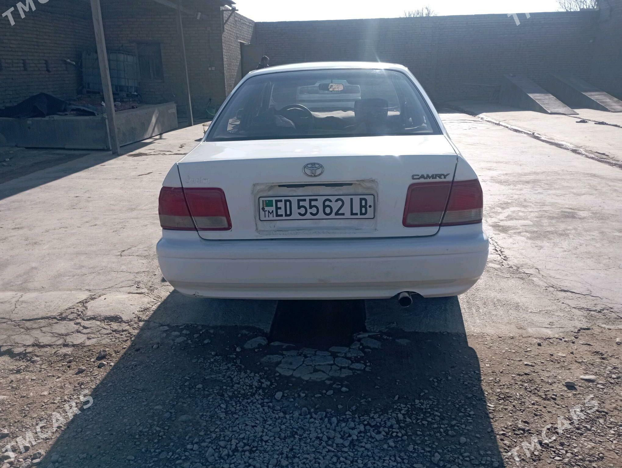 Toyota Camry 1994 - 50 000 TMT - Керки - img 4