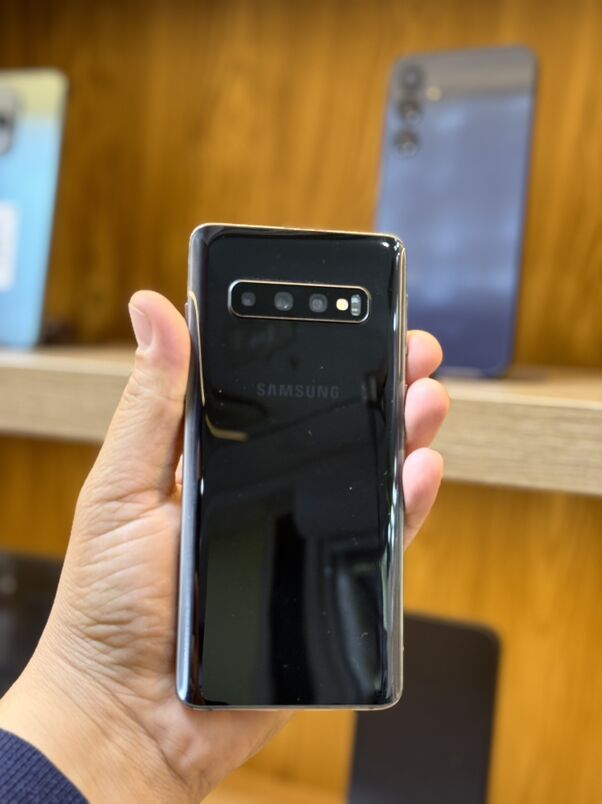 s10 8/128gb arassaja - Торговый центр "15 лет Независимости" - img 1