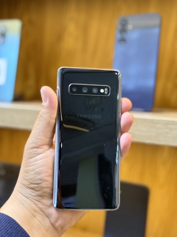 s10 8/128gb arassaja - Торговый центр "15 лет Независимости" - img 2