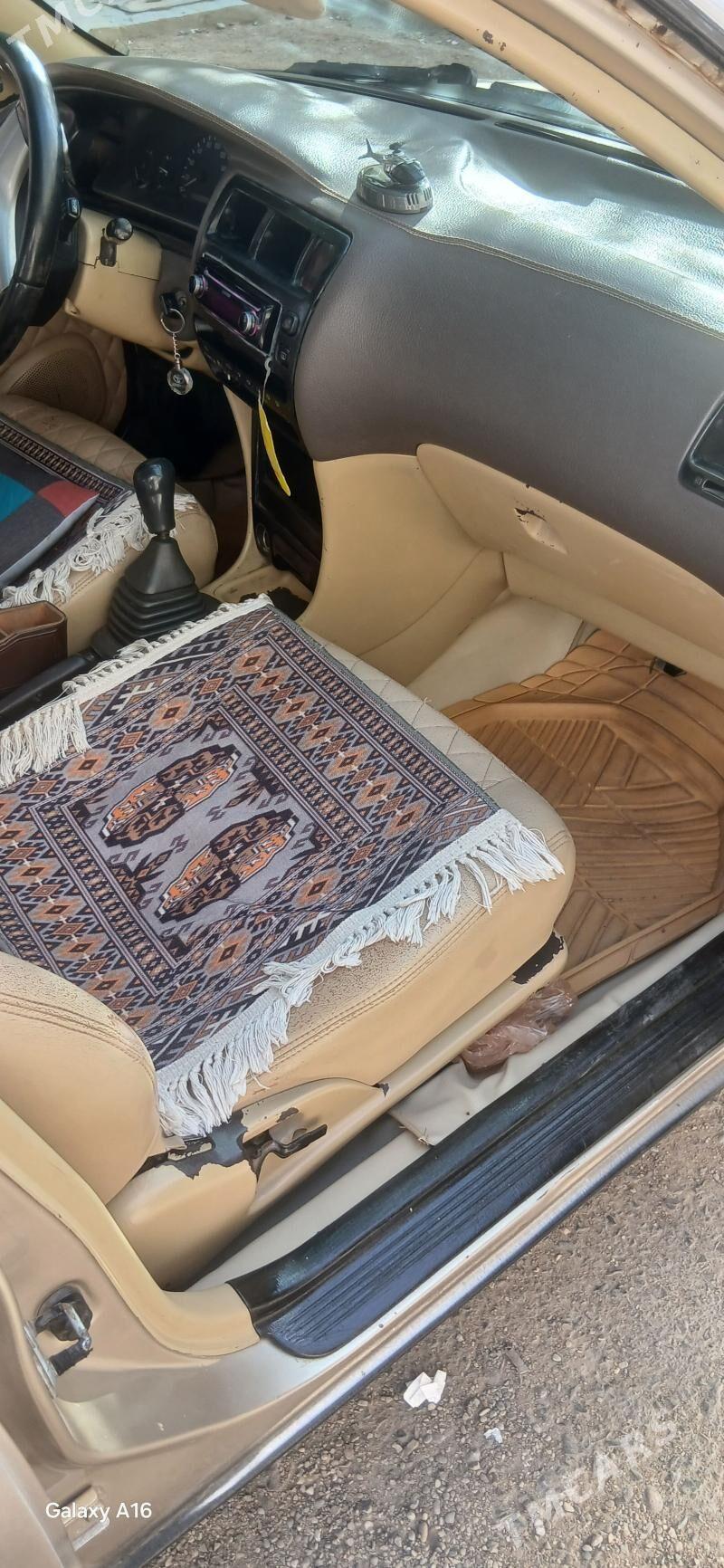 Toyota Corolla 1994 - 70 000 TMT - Туркменбаши - img 9