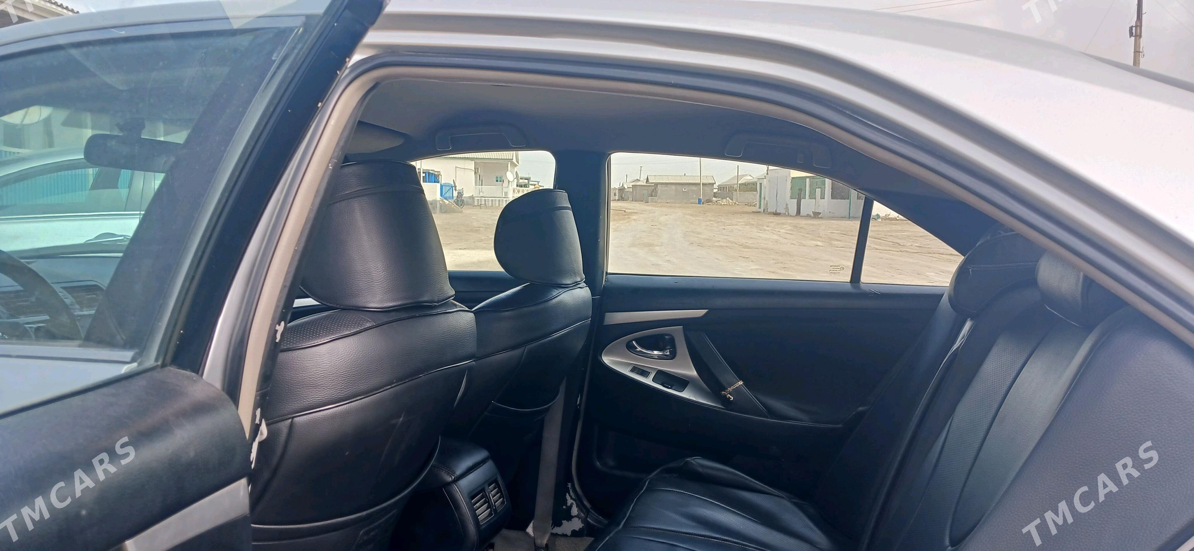 Toyota Camry 2010 - 140 000 TMT - Эсенгулы - img 6