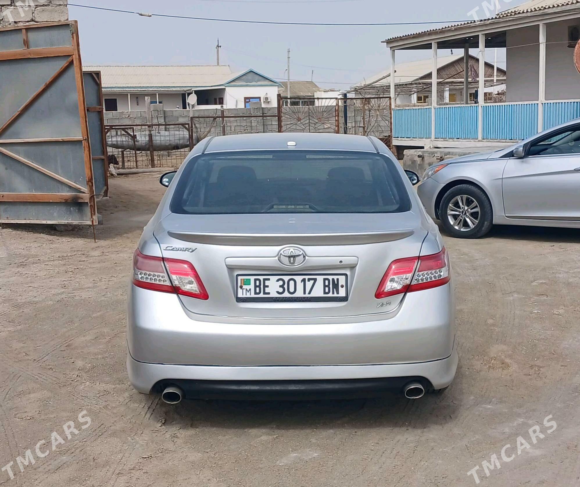 Toyota Camry 2010 - 140 000 TMT - Эсенгулы - img 2