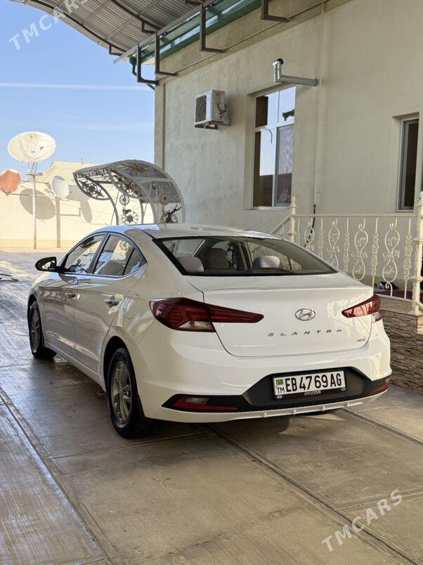 Hyundai Elantra 2019 - 235 000 TMT - Ашхабад - img 9