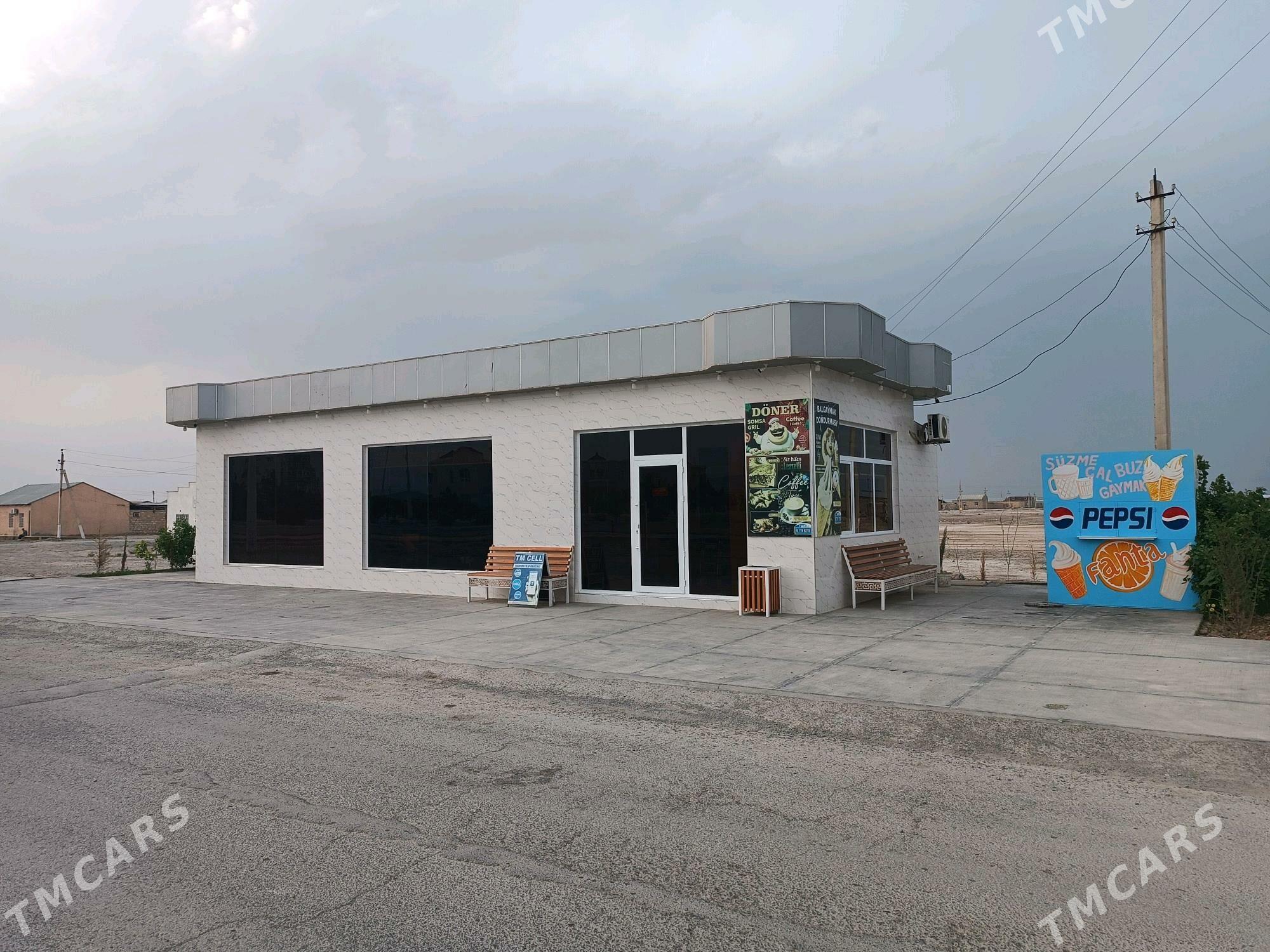 Dukanda işlemeli - Gyzylarbat - img 2